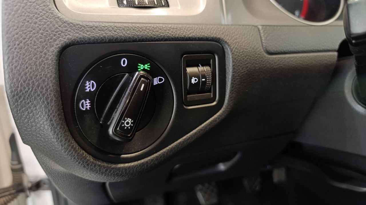 Volkswagen Golf Edition 1.2 TSI 105cv BMT Nacional +LIBRO - 199.000Km - Foto 2 