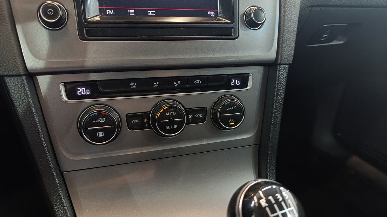 Volkswagen Golf Edition 1.2 TSI 105cv BMT Nacional +LIBRO - 199.000Km - Foto 2 