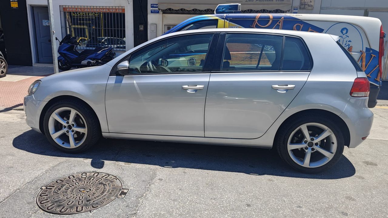 Volkswagen Golf 1.2 TSI 105cv Advance - 148000Km - Foto 2 
