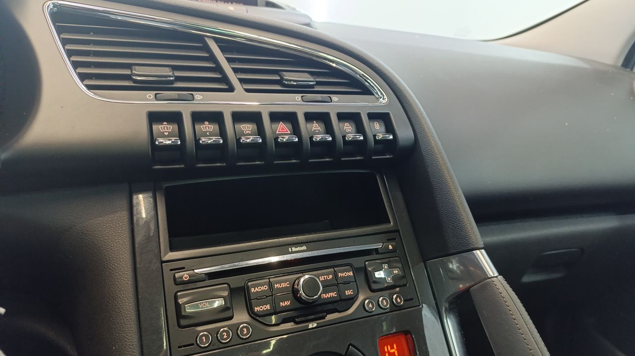Peugeot 3008 Premium 2.0 HDI 150 FAP Nacional  - 164.000km - Foto 2 