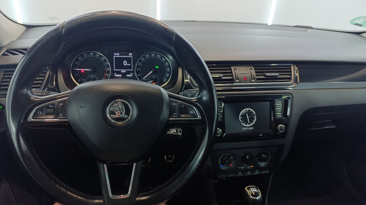 Skoda Rapid 1.4 TDI CR 66KW (90cv) Style DSG Nacional - 146000Km - Foto 2 