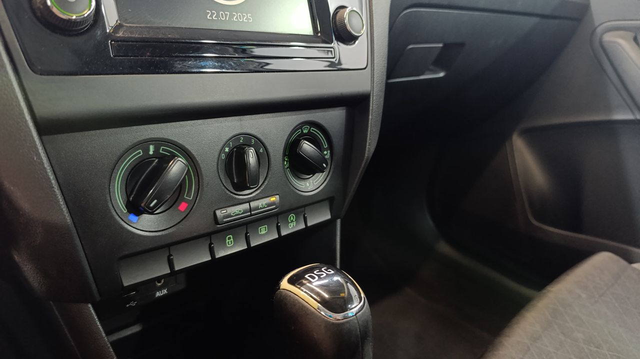 Skoda Rapid 1.4 TDI CR 66KW (90cv) Style DSG Nacional - 146000Km - Foto 2 