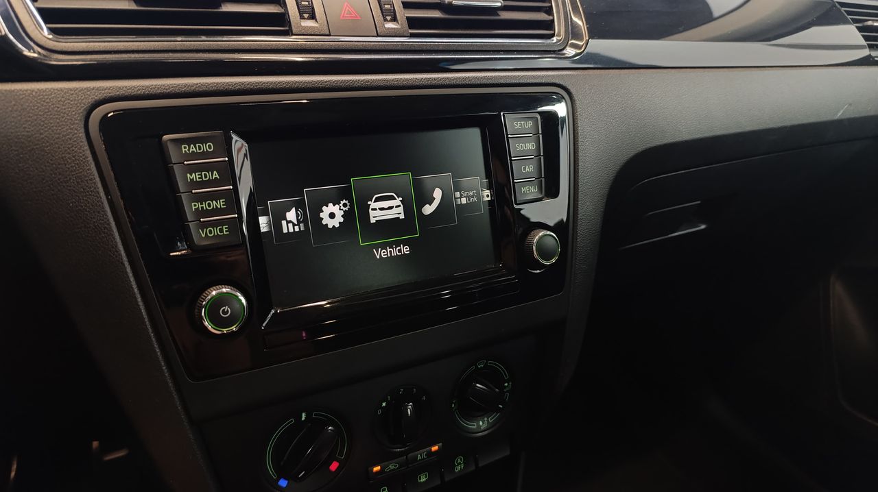 Skoda Rapid 1.4 TDI CR 66KW (90cv) Style DSG Nacional - 146000Km - Foto 2 