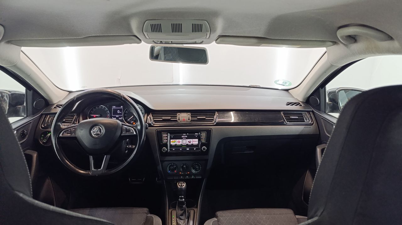 Skoda Rapid 1.4 TDI CR 66KW (90cv) Style DSG Nacional - 146000Km - Foto 2 