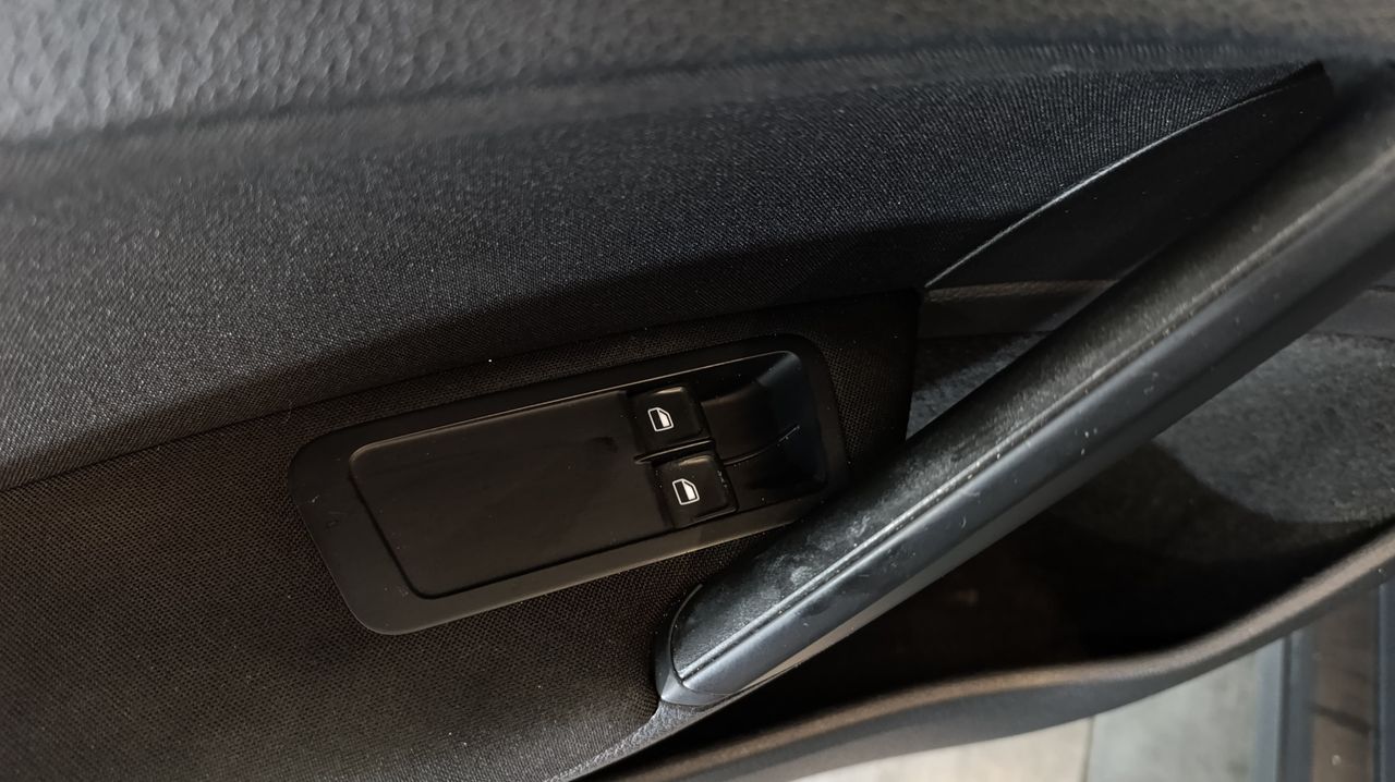 Volkswagen Golf 1.6 TDI 105cv BlueMotion Nacional - 199.000Km - Foto 2 