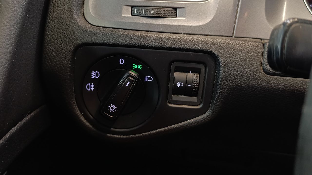 Volkswagen Golf 1.6 TDI 105cv BlueMotion Nacional - 199.000Km - Foto 2 