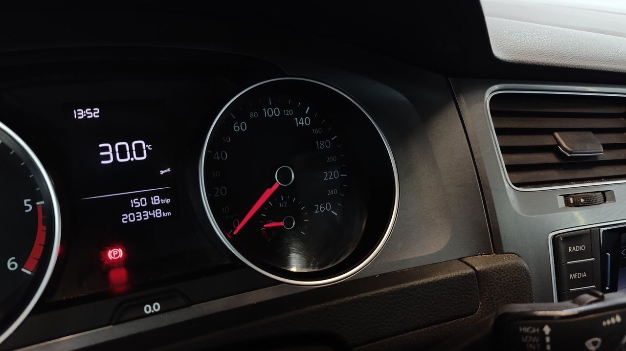 Volkswagen Golf 1.6 TDI 105cv BlueMotion Nacional - 199.000Km - Foto 2 