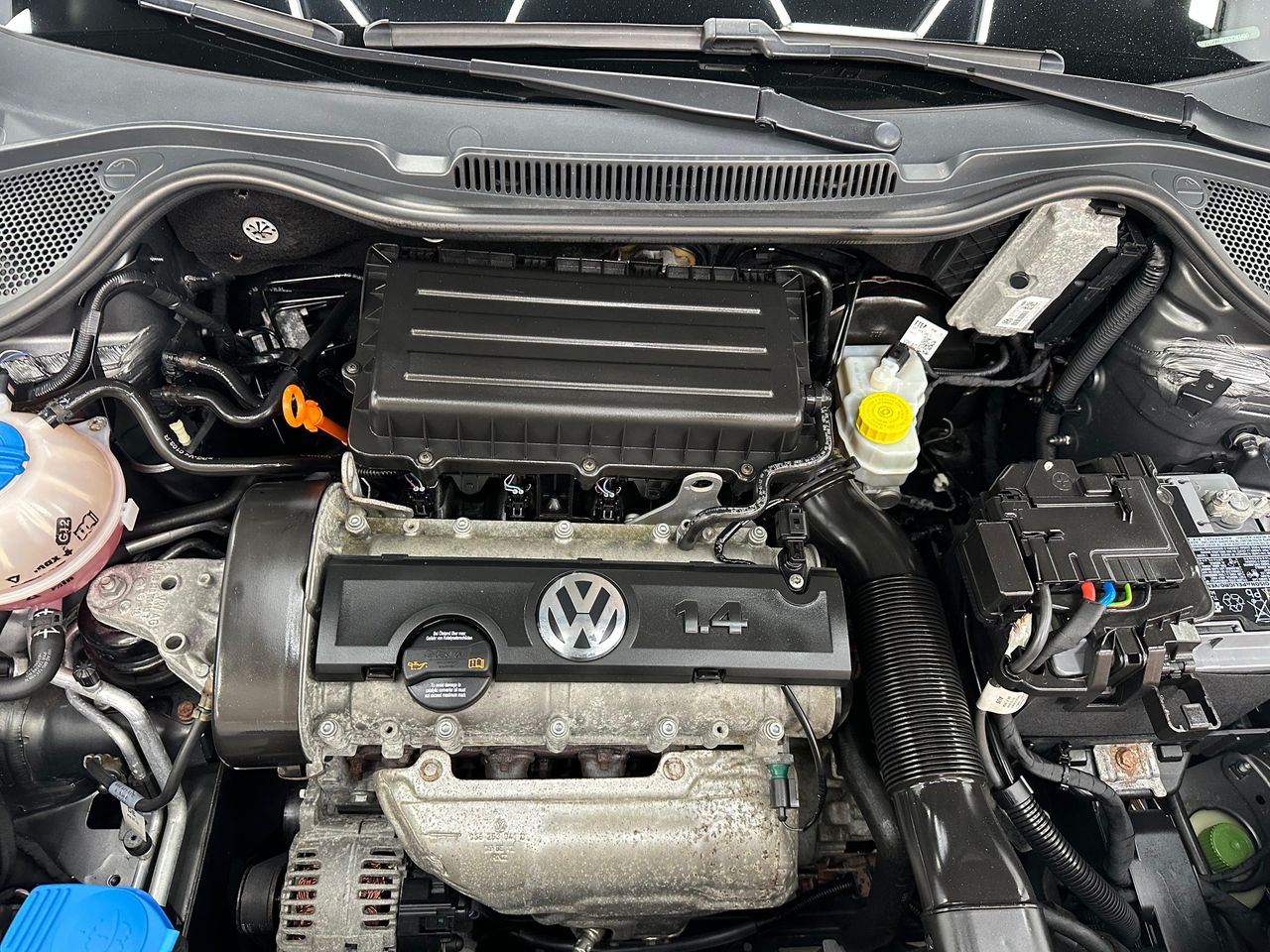 Volkswagen Polo 1.4 85cv Advance 3P  - 63.000Km - Foto 2 