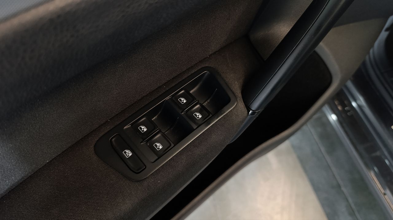 Volkswagen Golf Special Edition 1.6 TDI 85kW (115CV) Sportvan - 114.000Km - Foto 2 