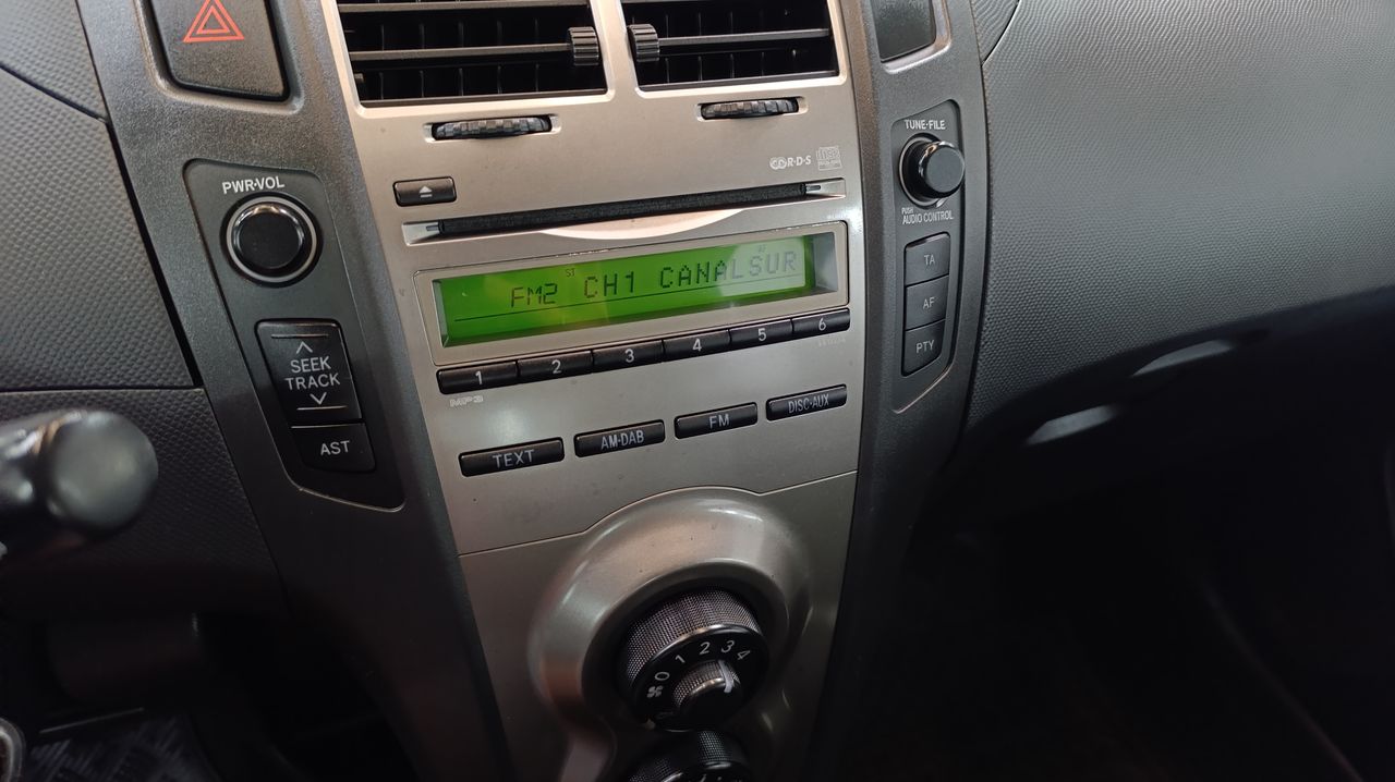 Toyota Yaris 1.0 VVT-I Live Naciona  - 100.000Km - Foto 2 