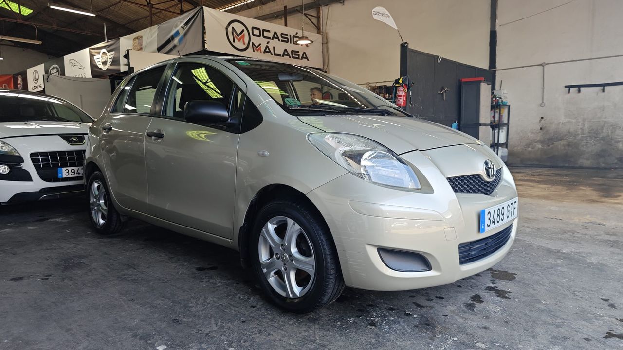 Toyota Yaris 1.3 VVT-I Connect Naciona  - 100.000Km - Foto 2 