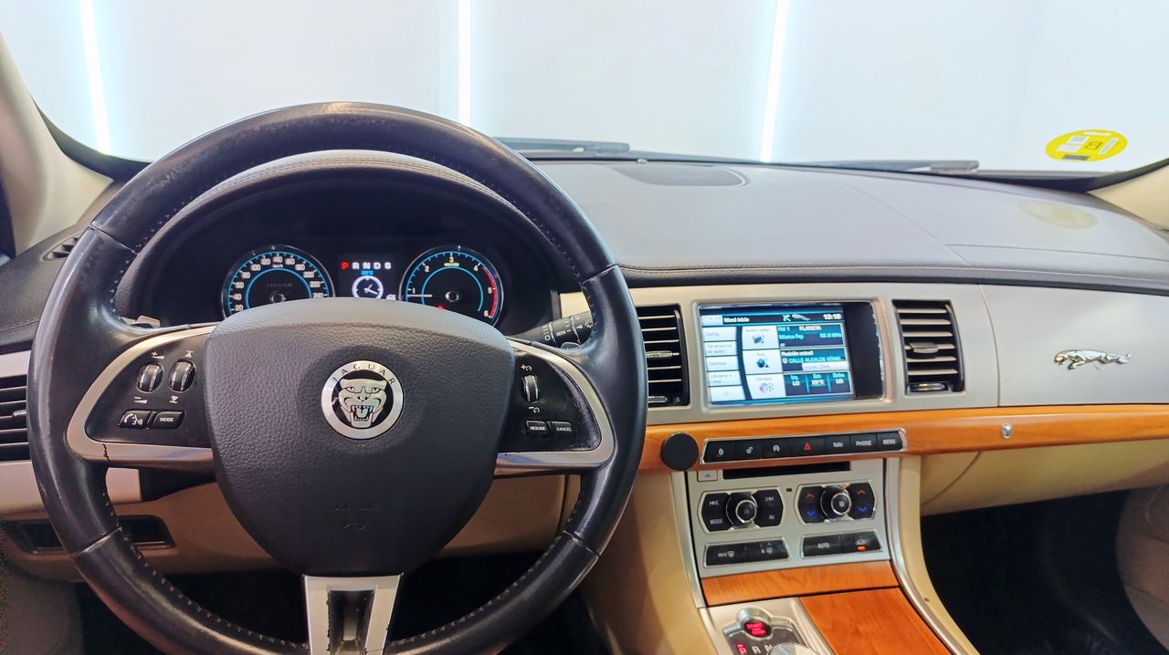 Jaguar XF 2.2 Diésel Luxury 163Cv - 170.000Km - Foto 2 