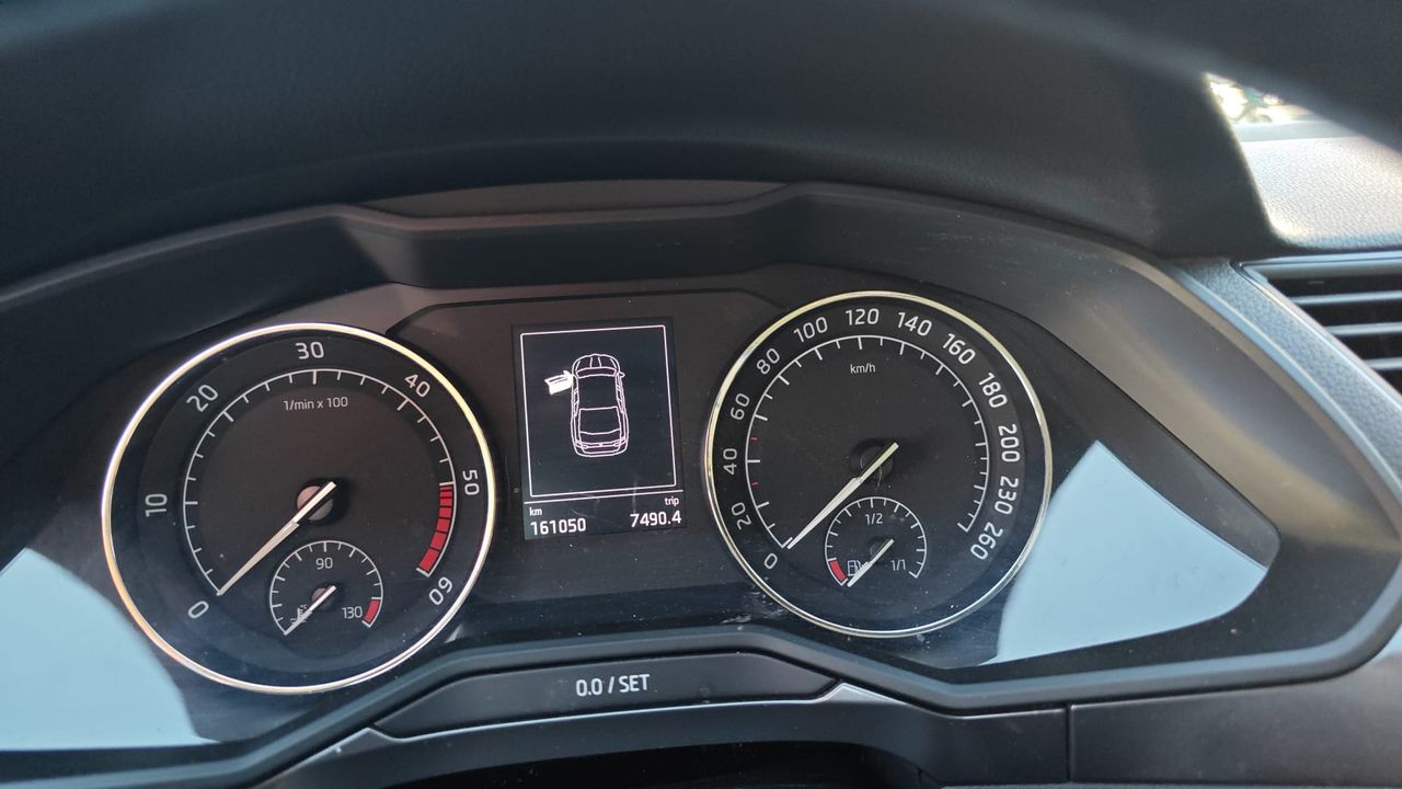 Skoda Superb 2.0 TDI 110KW (150cv) 4x4 Style 167000 - Foto 2 