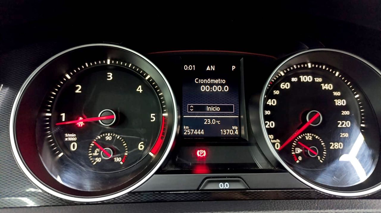 Volkswagen Golf GTD 2.0 TDI 184CV DSG BMT  Levas - 257.000Km - Foto 2 