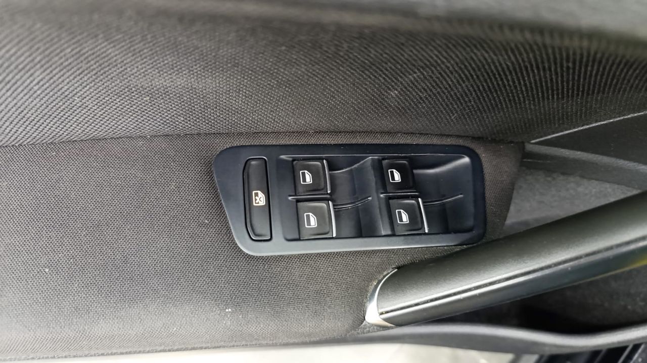 Volkswagen Golf GTD 2.0 TDI 184CV DSG BMT  Levas - 257.000Km - Foto 2 