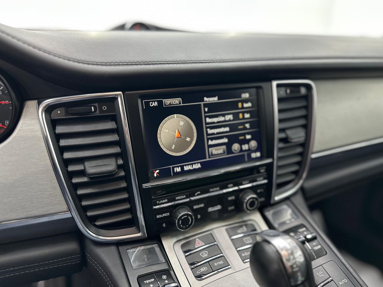 Porsche Panamera Turbo S Exclusive Series V8 - 571Cv  + Historial - Foto 2 