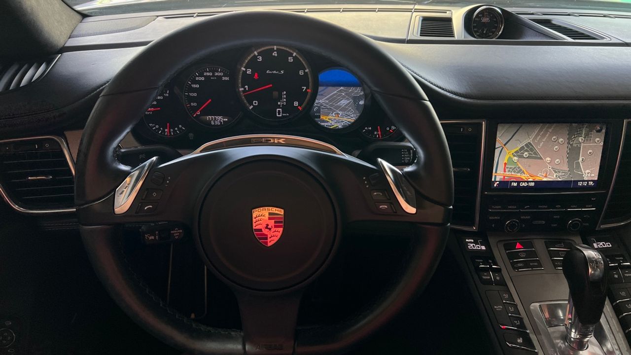 Porsche Panamera Turbo S Exclusive Series V8 - 571Cv  + Historial - Foto 2 