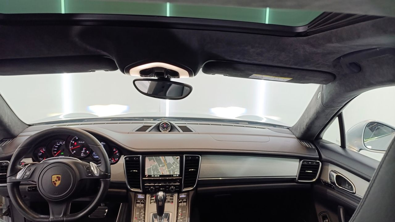 Porsche Panamera Turbo S Exclusive Series V8 - 571Cv  + Historial - Foto 2 