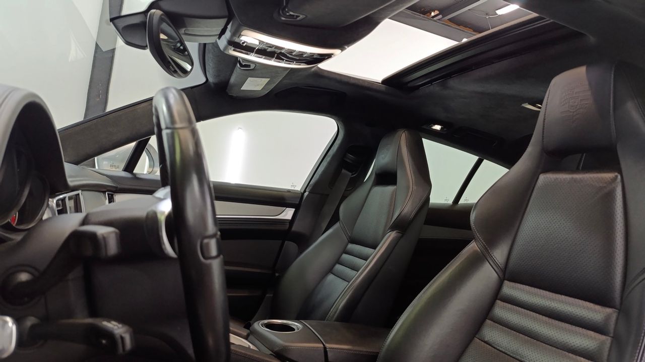 Porsche Panamera Turbo S Exclusive Series V8 - 571Cv  + Historial - Foto 2 