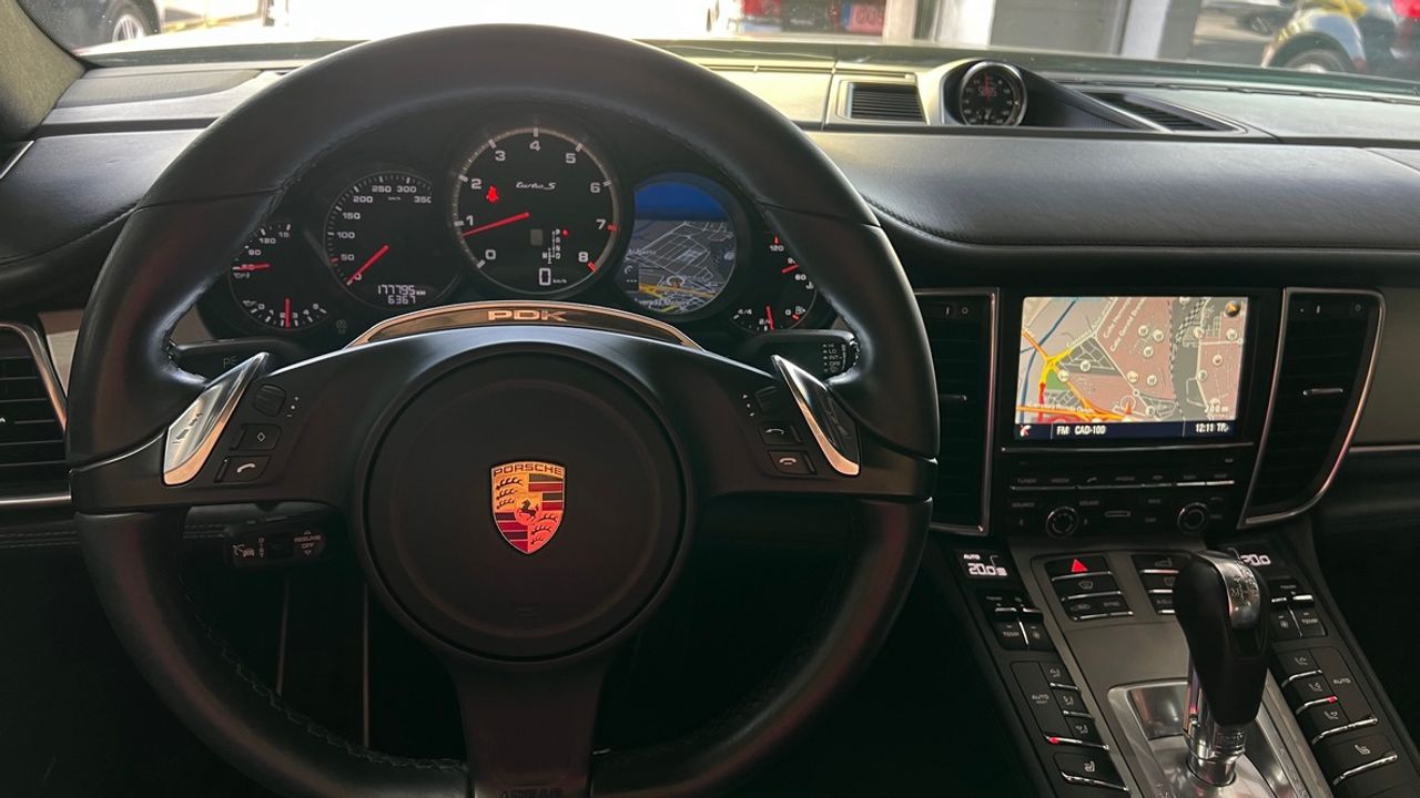 Porsche Panamera Turbo S Exclusive Series V8 - 571Cv  + Historial - Foto 2 
