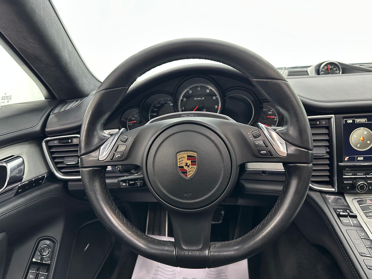 Porsche Panamera Turbo S Exclusive Series V8 - 571Cv  + Historial - Foto 2 