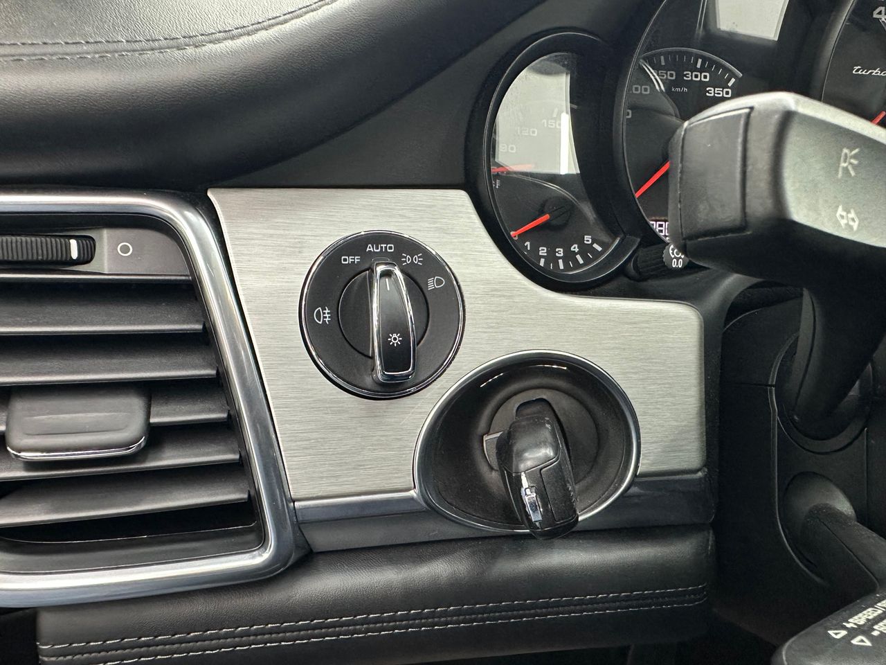 Porsche Panamera Turbo S Exclusive Series V8 - 571Cv  + Historial - Foto 2 