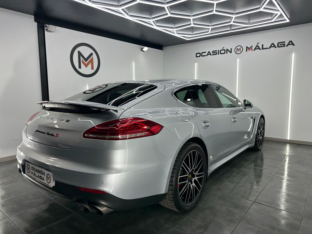 Porsche Panamera Turbo S Exclusive Series V8 - 571Cv  + Historial - Foto 2 