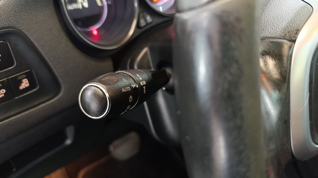 Citroën C4 1.6 e-HDi 110cv CMP Exclusive Único propietario - 198.000Km - Foto 2 