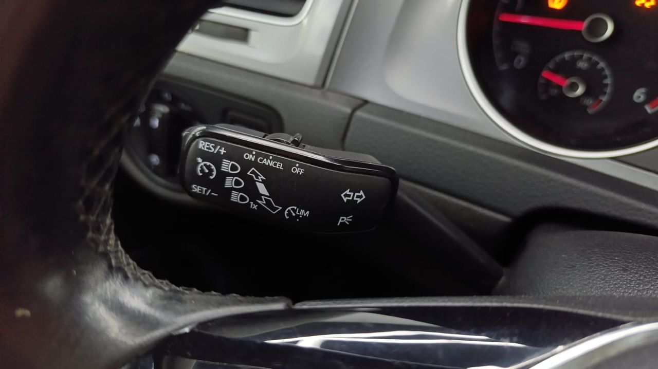 Volkswagen Golf Variant Advance 1.6 TDI 105cv BMT DSG Nacional  - Foto 2 