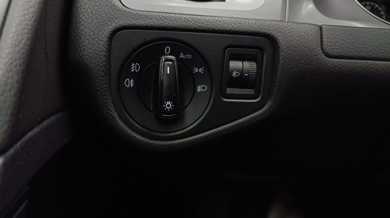 Volkswagen Golf Variant Advance 1.6 TDI 105cv BMT DSG Nacional  - Foto 2 