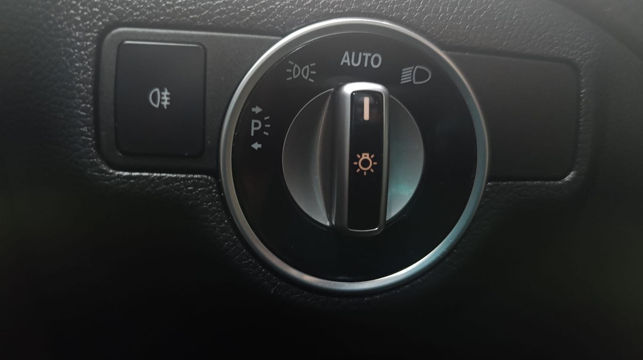 Mercedes Clase A A 180 d 109CV - 160.000Km - Foto 2 