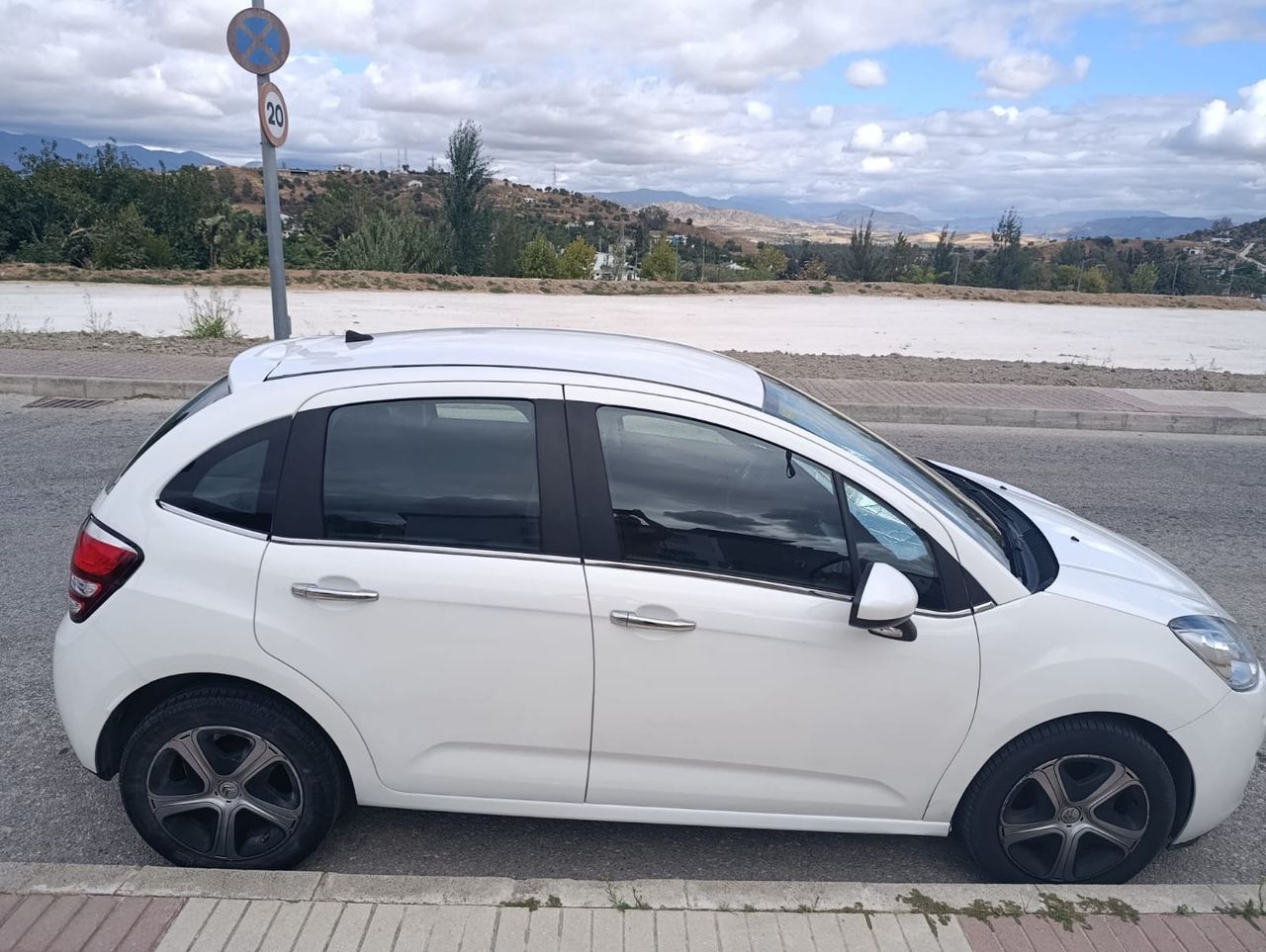 Citroën C3 BlueHDi 55KW (75CV) S&S FEEL Nacional - 76.000Km - Foto 2 
