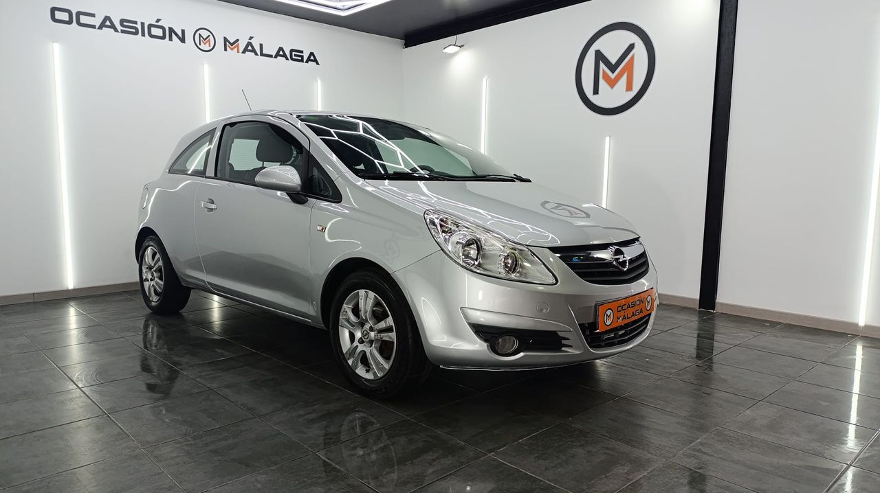 Opel Corsa 1.2 Cosmo  80Cv. Único Propietario.  Recién pintado - Foto 2 