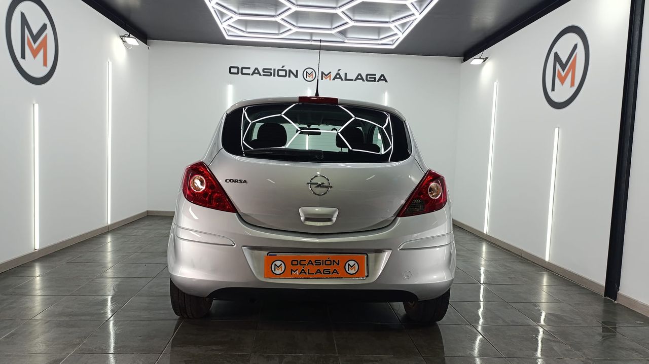 Opel Corsa 1.2 Cosmo  80Cv. Único Propietario.  Recién pintado - Foto 2 