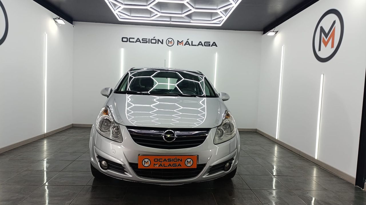 Opel Corsa 1.2 Cosmo  80Cv. Único Propietario.  Recién pintado - Foto 2 