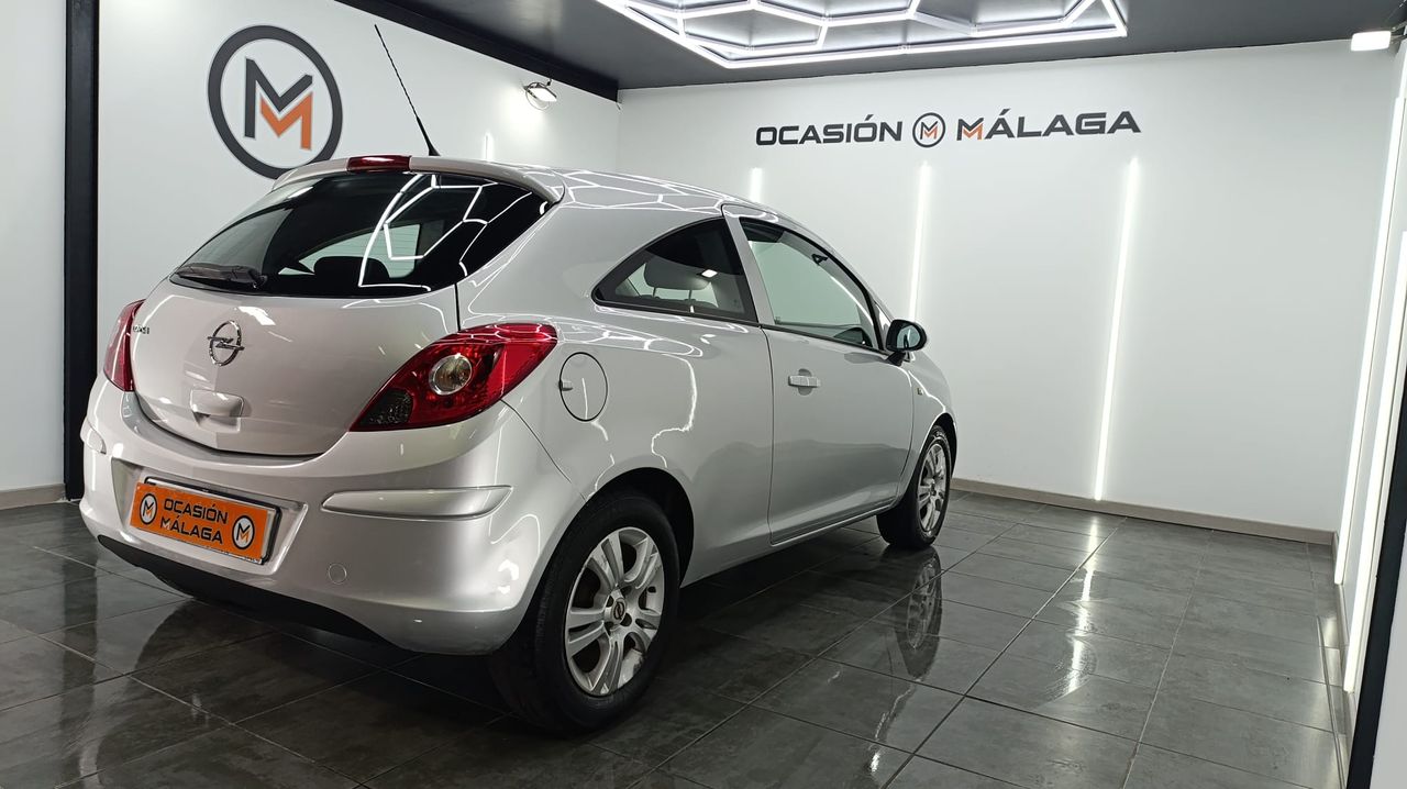 Opel Corsa 1.2 Cosmo  80Cv. Único Propietario.  Recién pintado - Foto 2 