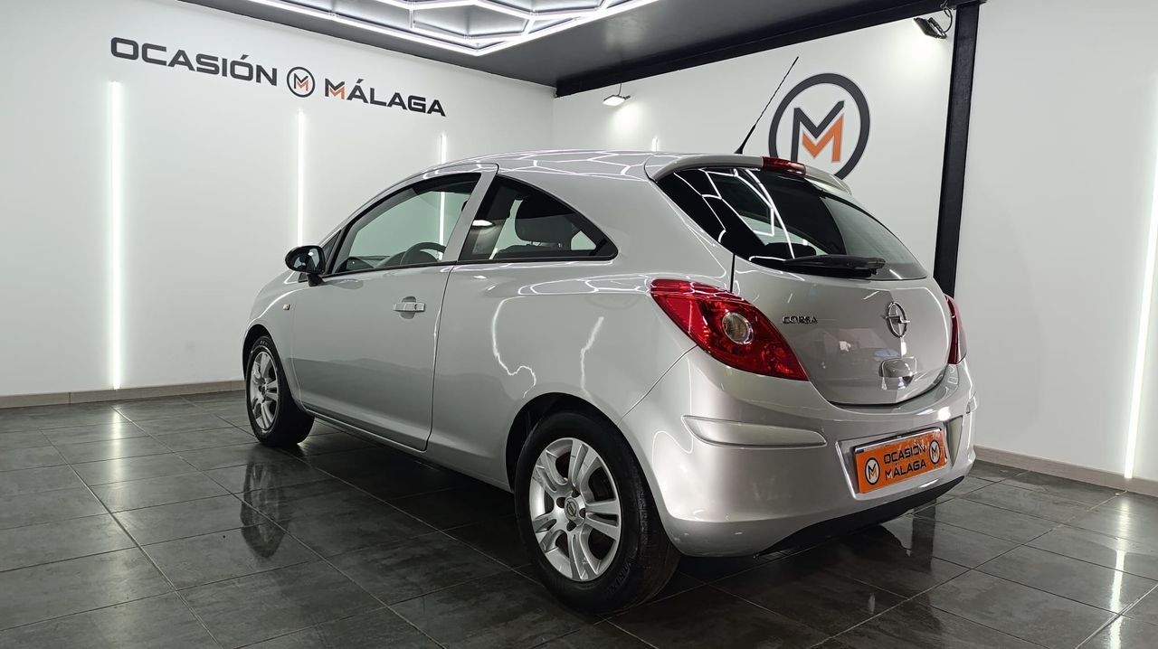 Opel Corsa 1.2 Cosmo  80Cv. Único Propietario.  Recién pintado - Foto 2 