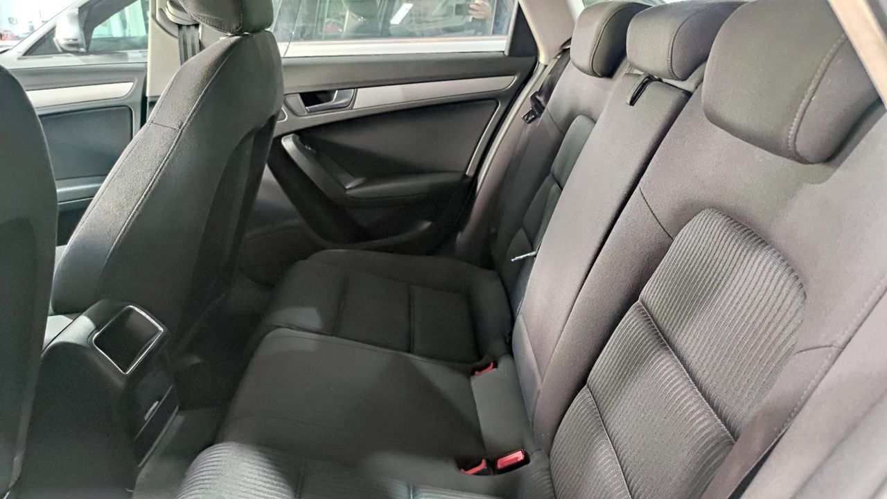 Audi A4 Avant 2.0 TDI 140cv DPF - Foto 2 