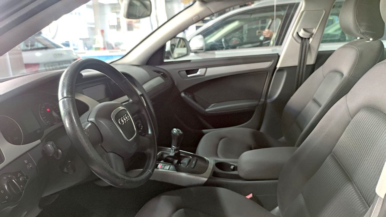 Audi A4 Avant 2.0 TDI 140cv DPF - Foto 2 
