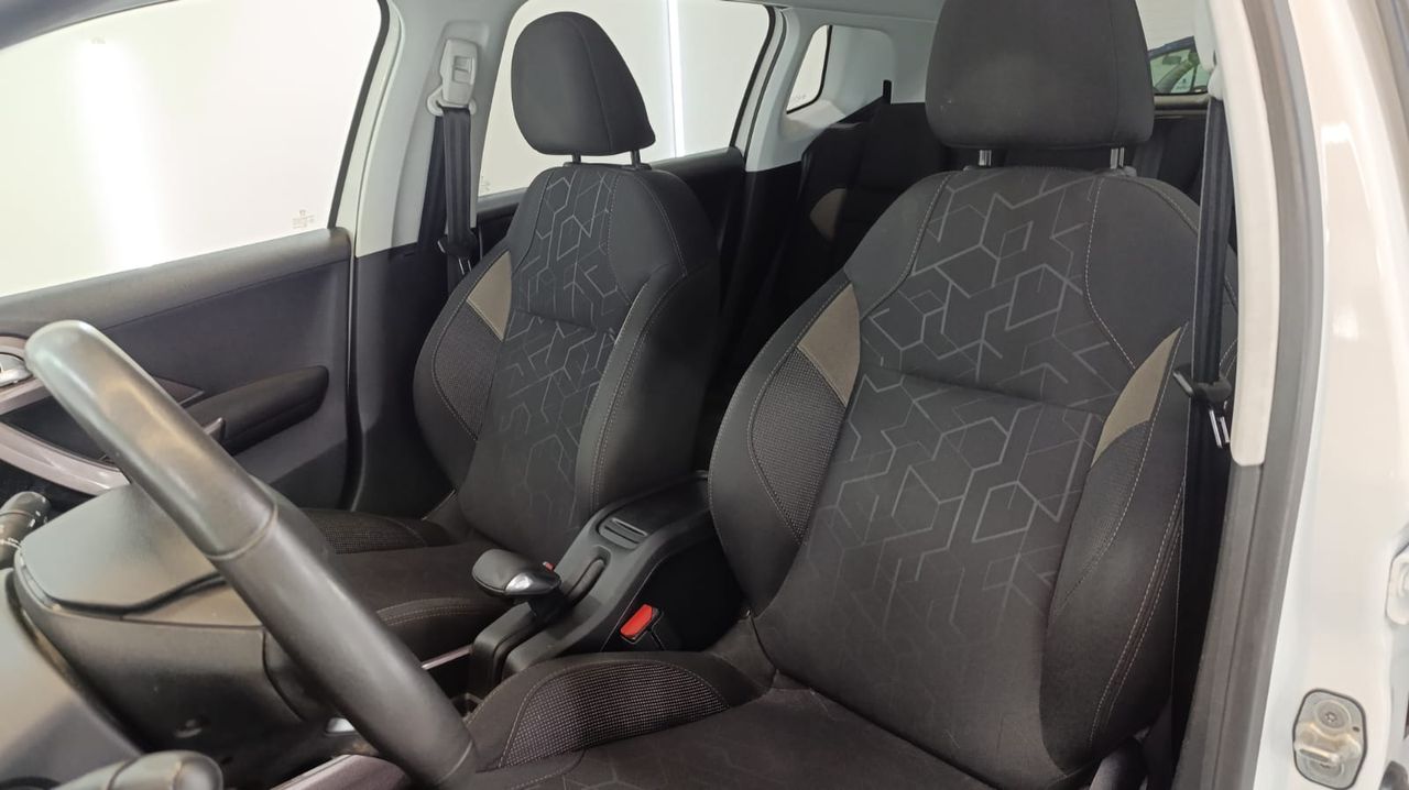 Peugeot 2008 Allure 1.2 PureTech 110 S&S Nacional - 89.000Km - Foto 2 