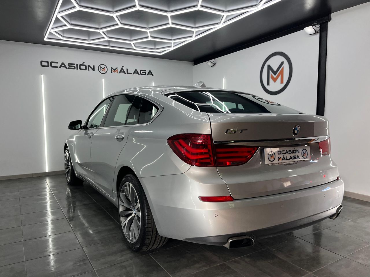 BMW Serie 5 550i xDrive Gran Turismo V8 408Cv - 148.000 Km - Foto 2 