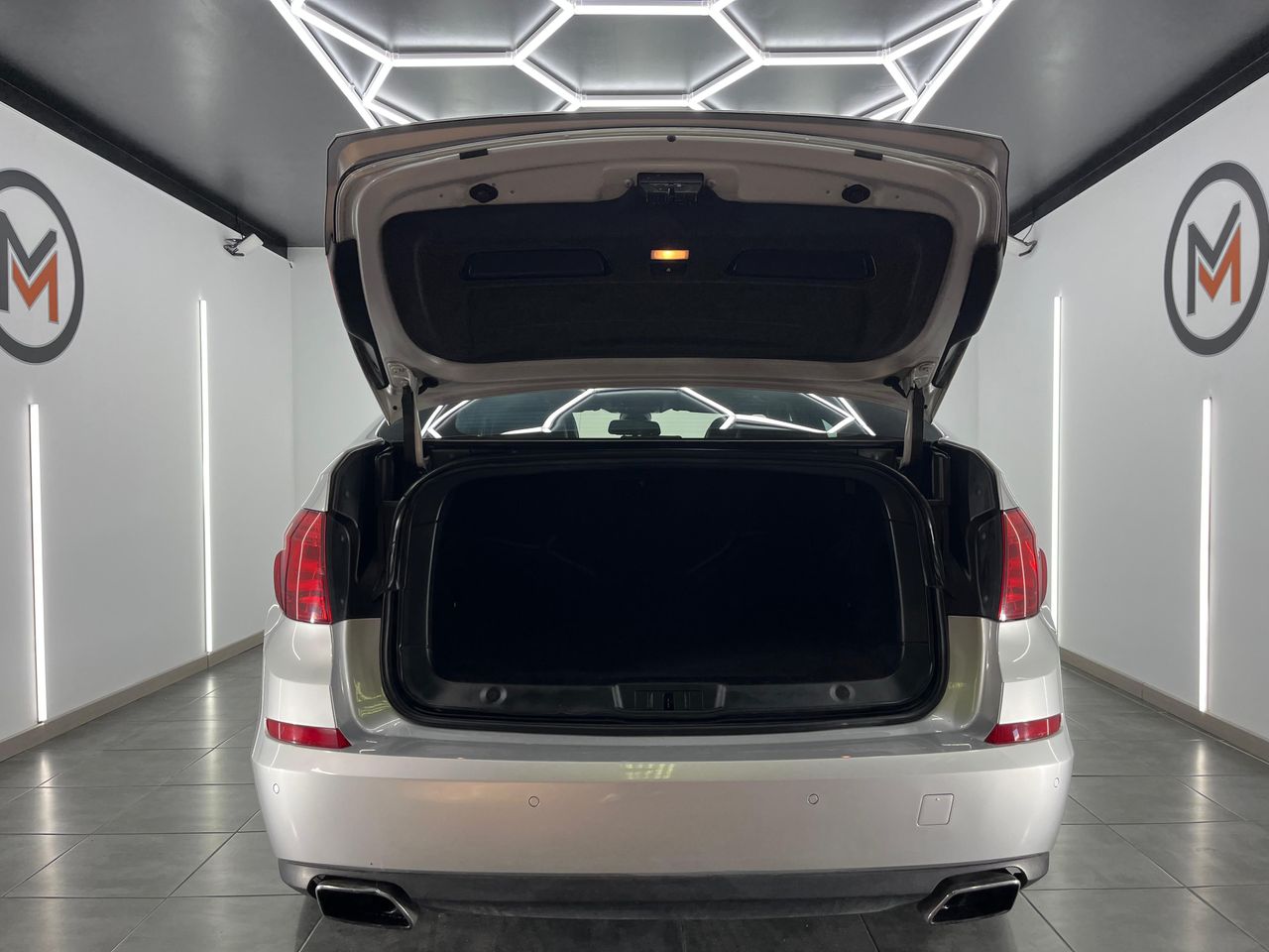 BMW Serie 5 550i xDrive Gran Turismo V8 408Cv - 148.000 Km - Foto 2 