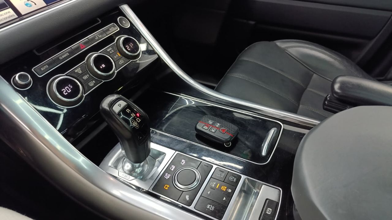 Land-Rover Range Rover Sport 3.0 TDV6 258cv SE - Foto 2 