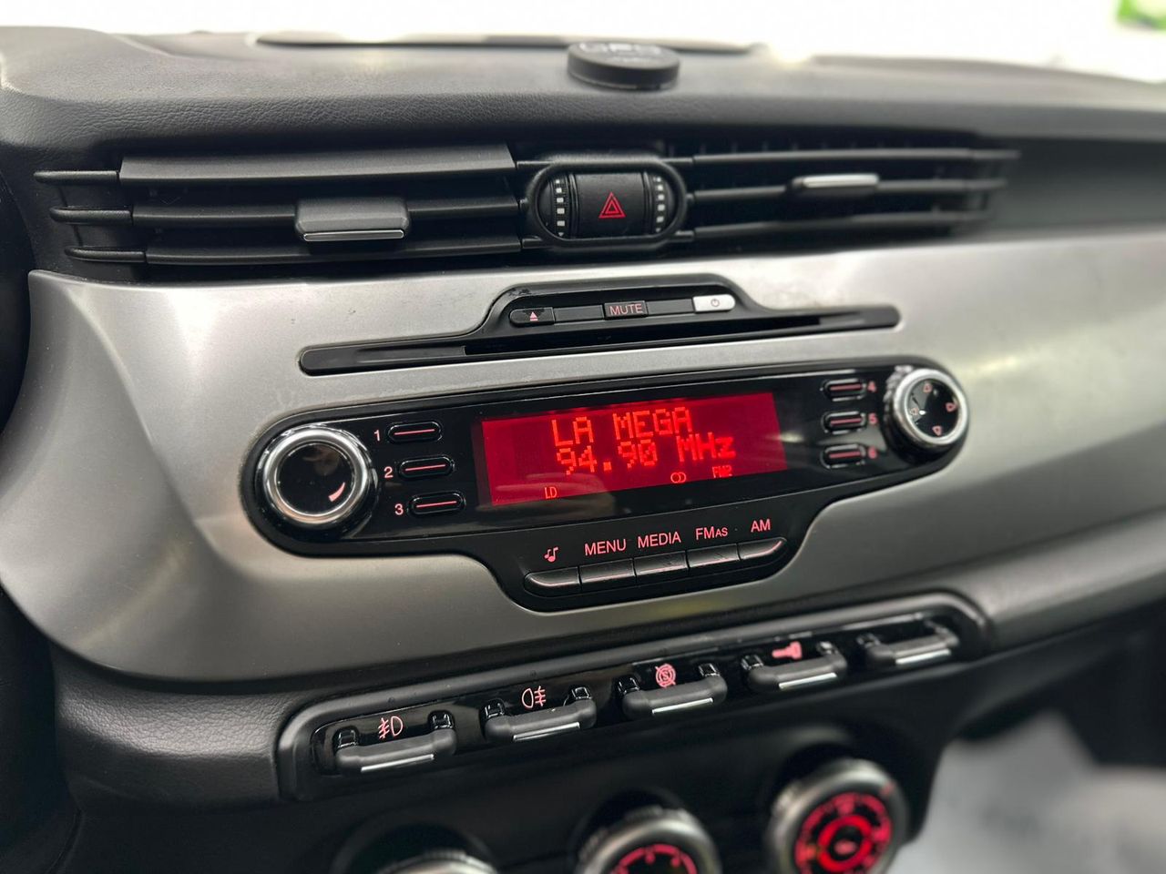 Alfa Romeo Giulietta 1.4 T 120cv Distinctive 400Cv - 110.000Km - Foto 2 