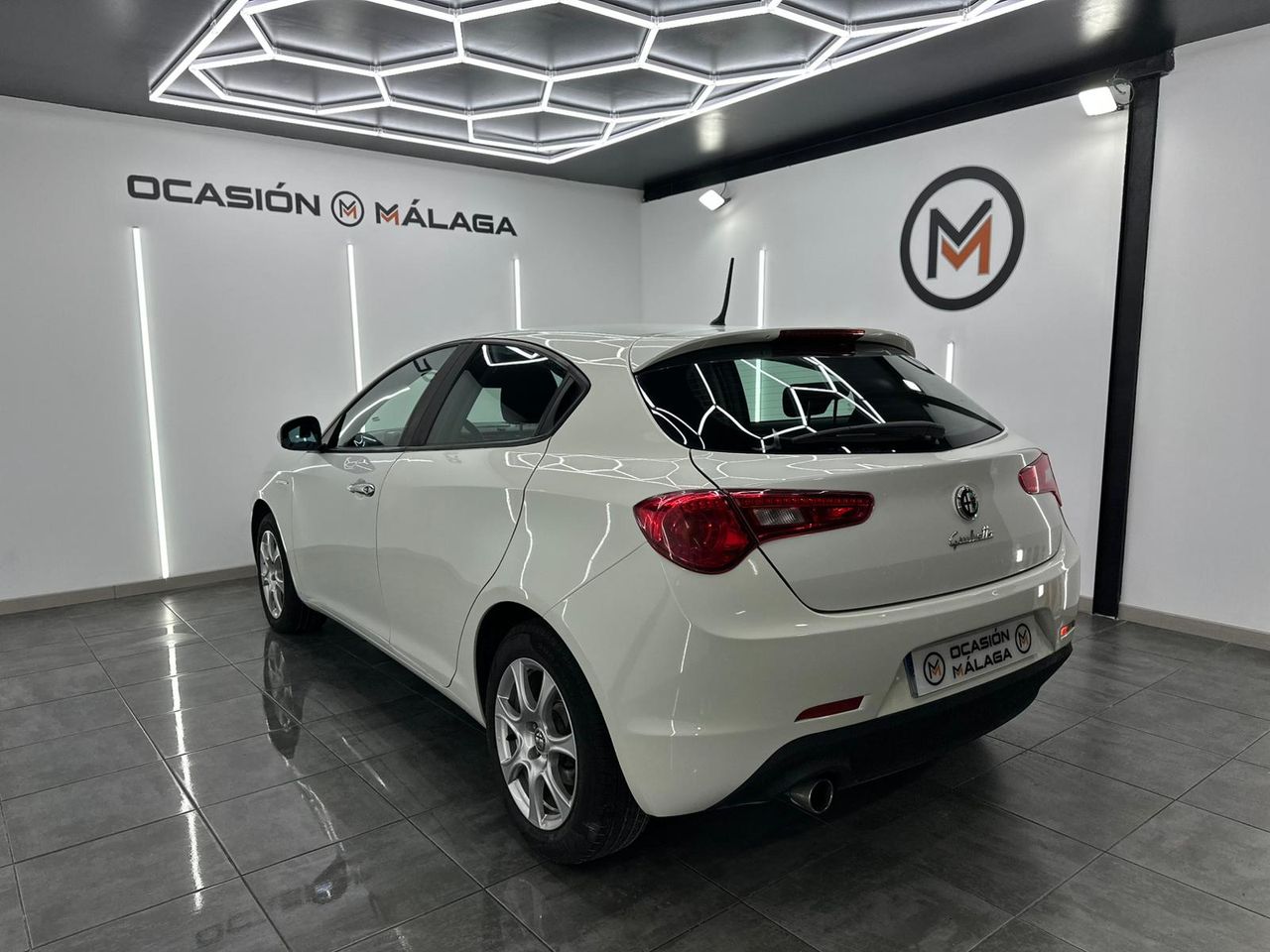 Alfa Romeo Giulietta 1.4 T 120cv Distinctive 400Cv - 110.000Km - Foto 2 