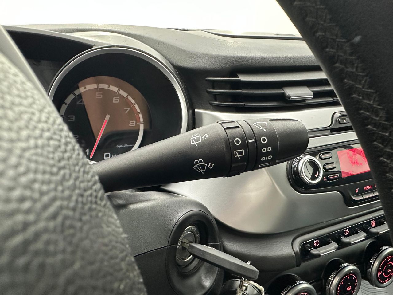 Alfa Romeo Giulietta 1.4 T 120cv Distinctive 400Cv - 110.000Km - Foto 2 