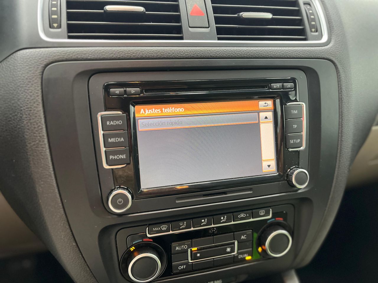 Volkswagen Jetta 2.0 TDI 140cv Advance - Foto 2 