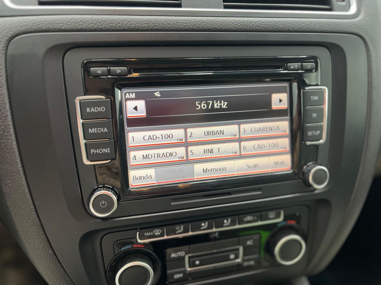 Volkswagen Jetta 2.0 TDI 140cv Advance - Foto 2 