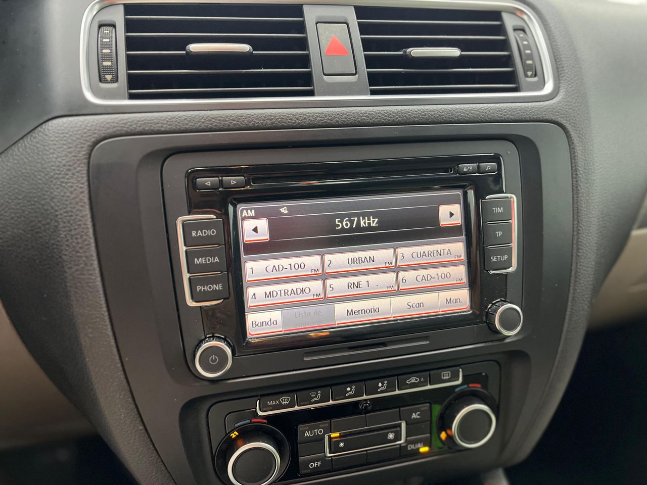 Volkswagen Jetta 2.0 TDI 140cv Advance - Foto 2 