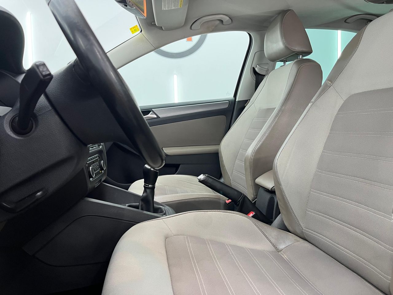 Volkswagen Jetta 2.0 TDI 140cv Advance - Foto 2 